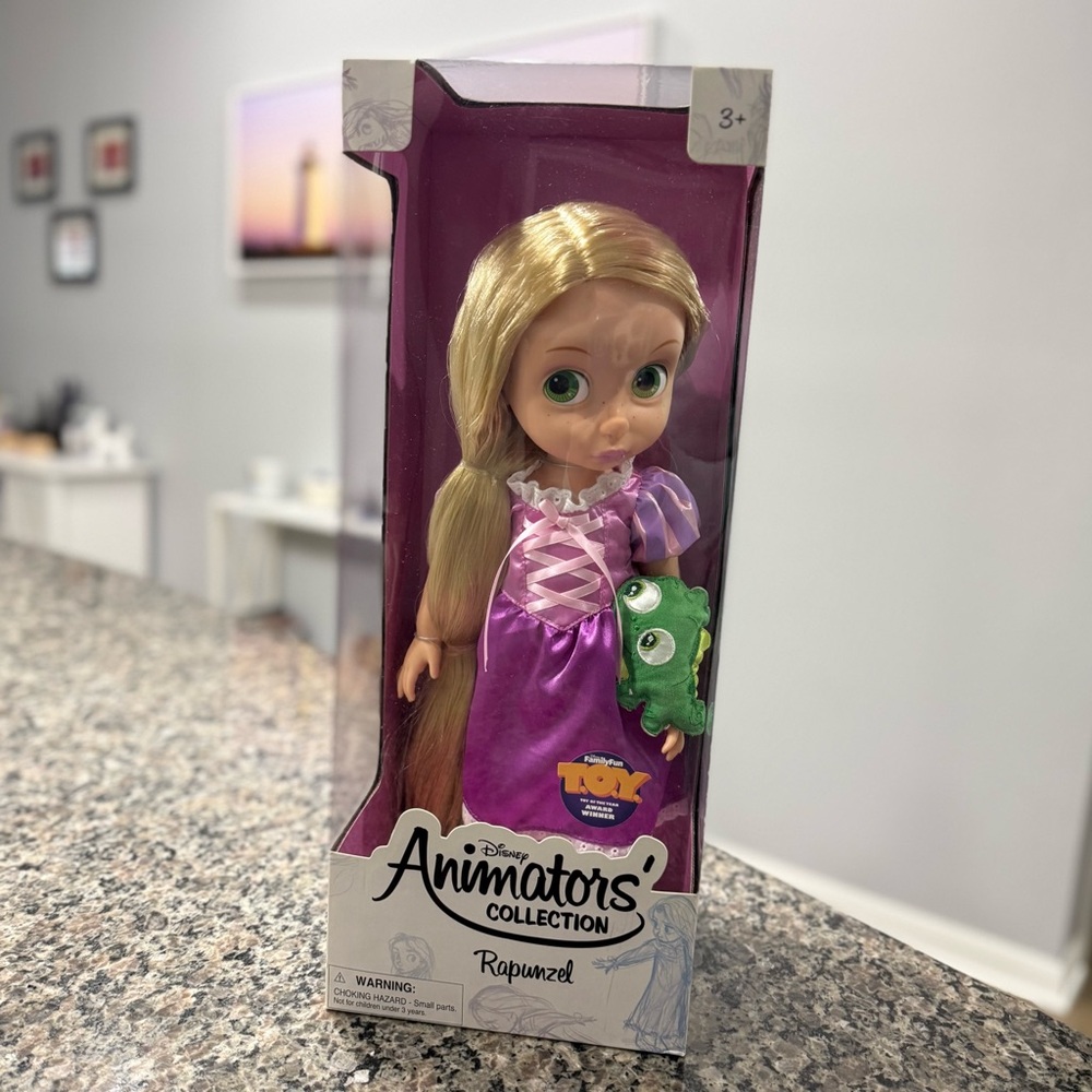 Disney Animators’ Collection 1st Edition Rapunzel Doll - Picture 2 of 8